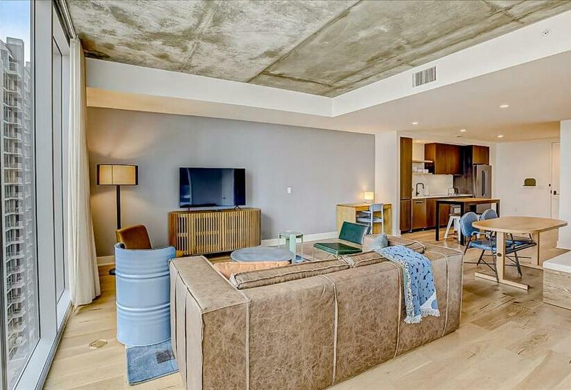 호텔 Natiivo Austin Viii