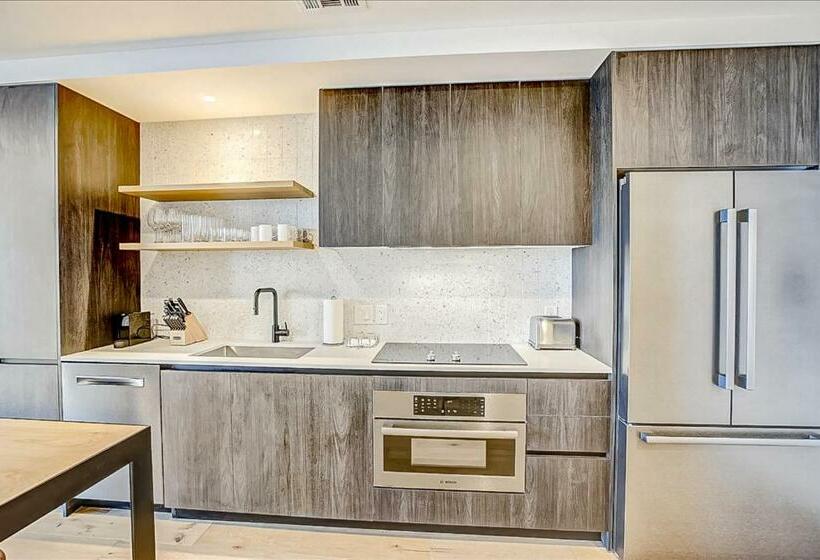 호텔 Natiivo Austin Viii