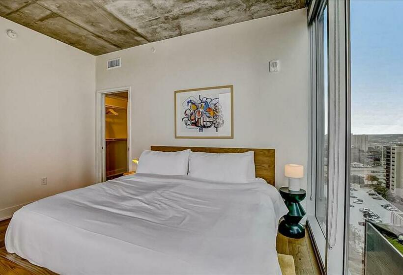 호텔 Natiivo Austin Viii