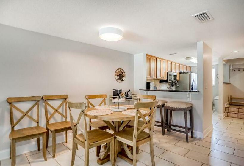 Hotel Pier Point South 37