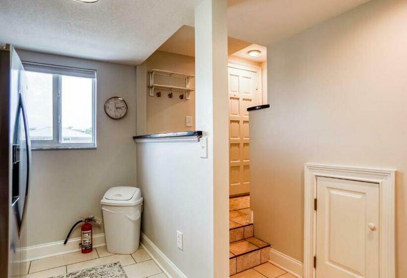 Hotel Pier Point South 37