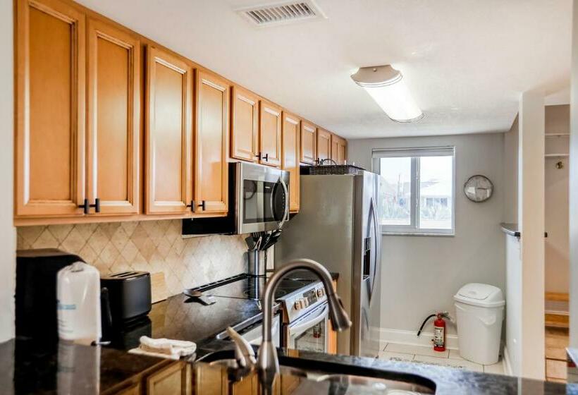 Hotel Pier Point South 37