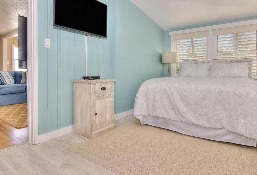 ホテル Seaspray Beach Cottage B