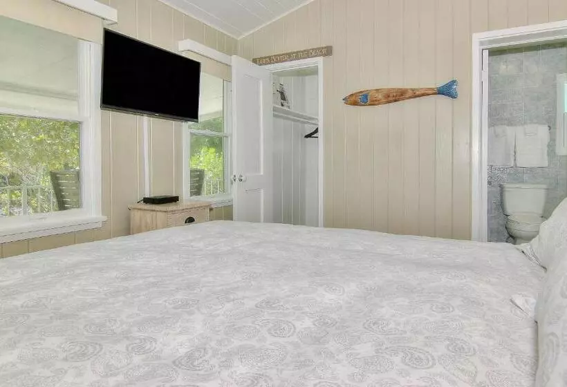 ホテル Seaspray Beach Cottage B