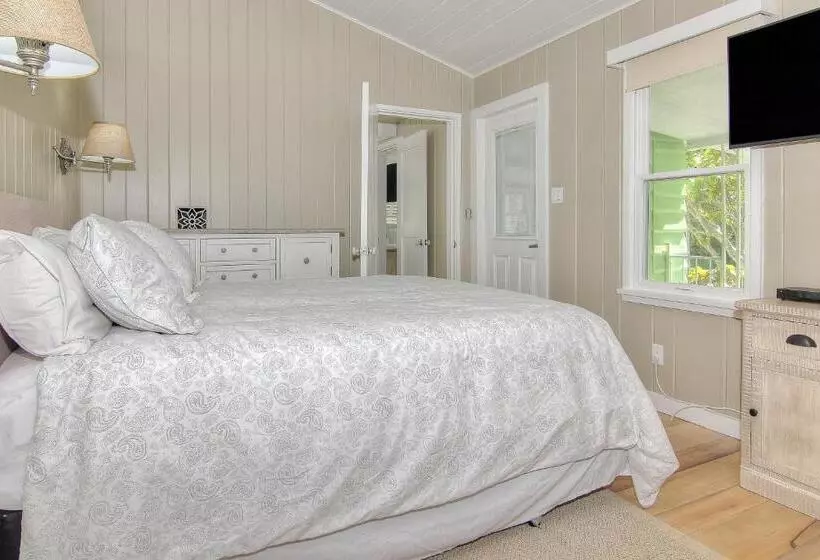 ホテル Seaspray Beach Cottage B