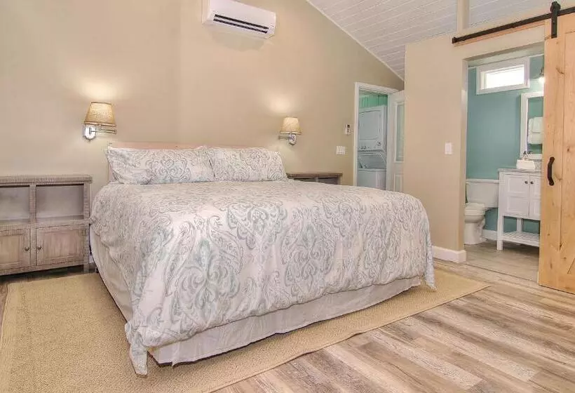 ホテル Seaspray Beach Cottage B