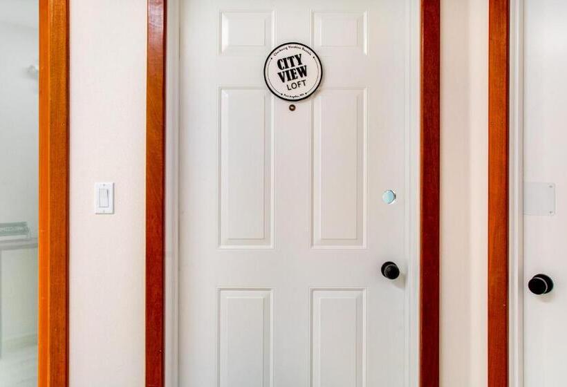 Port Angeles City View Loft