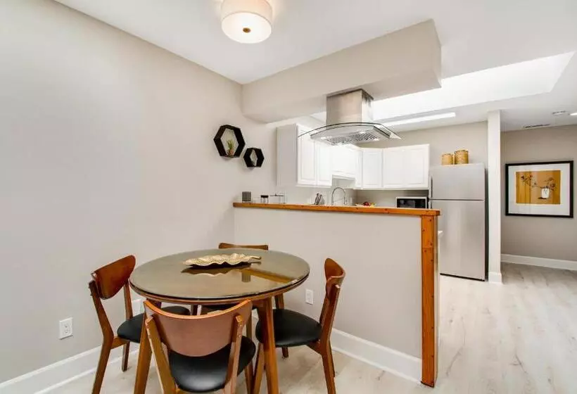 Port Angeles City View Loft