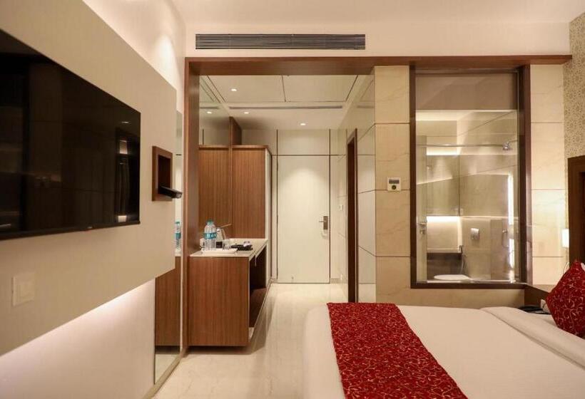 ホテル Gurudev Grand