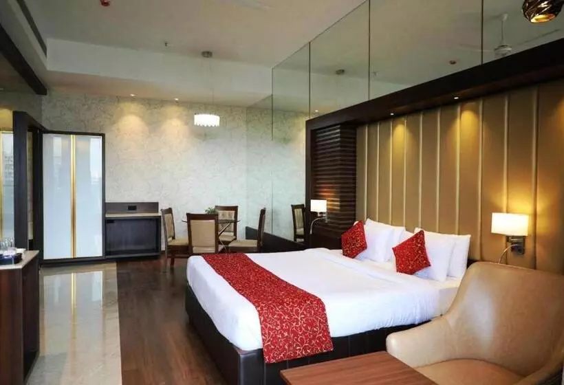 Hotelli Gurudev Grand