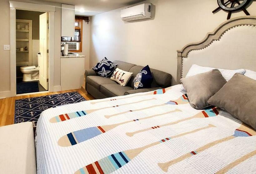 בית מלון כפרי Nautical Daze Studio