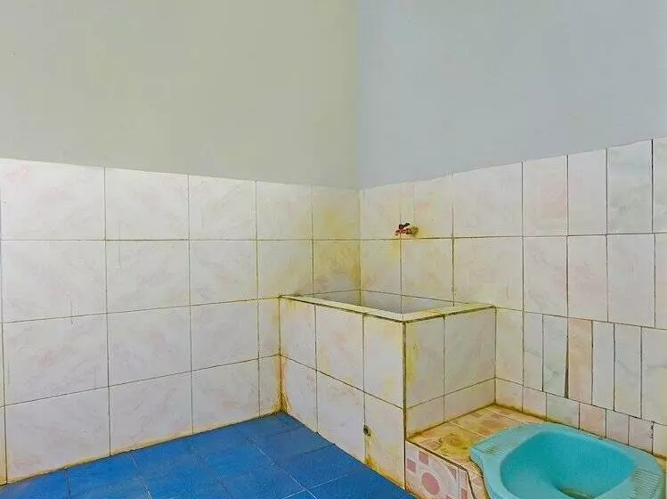 Spot On 91905 Hotel Cipto Arum