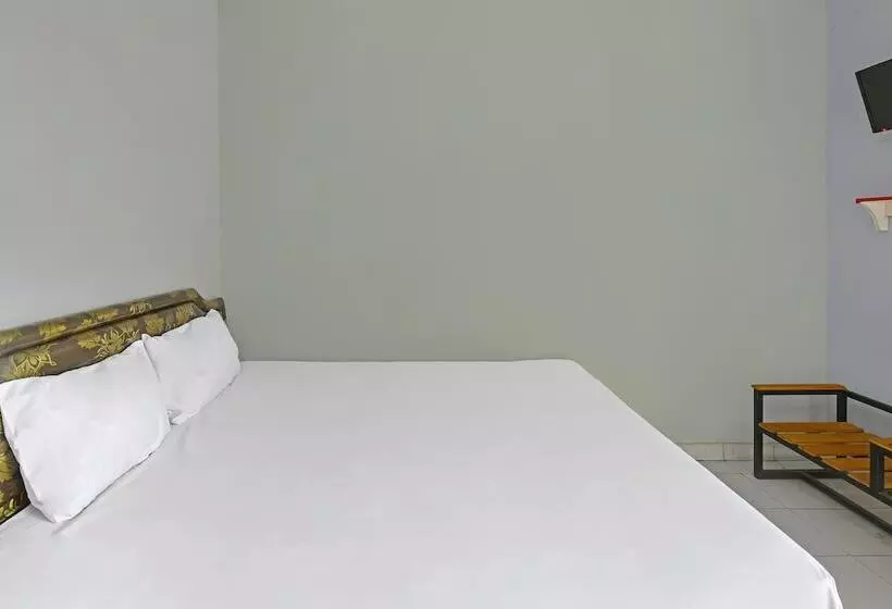 Spot On 91905 Hotel Cipto Arum