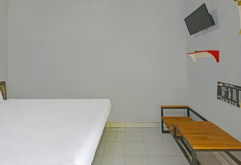 Spot On 91905 Hotel Cipto Arum