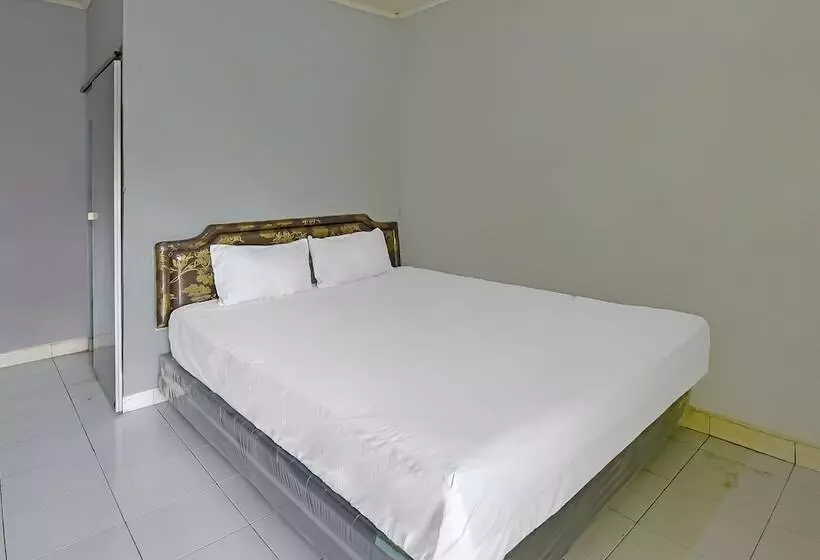 Spot On 91905 Hotel Cipto Arum