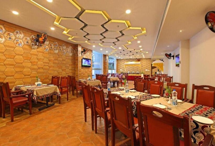 فندق Veliyil Castles