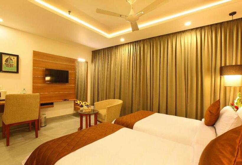 فندق Veliyil Castles