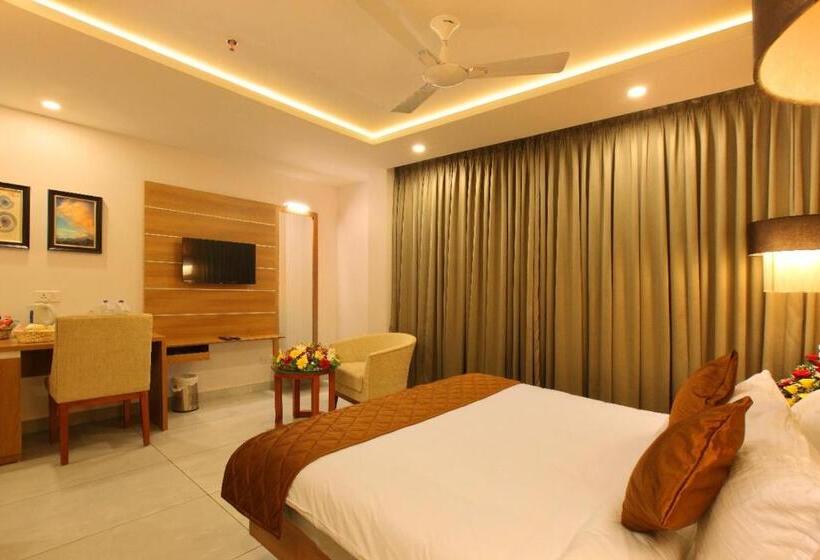 فندق Veliyil Castles