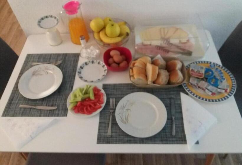 پانسیون Apartments&rooms Mido