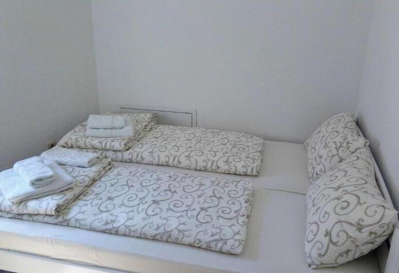 پانسیون Apartments&rooms Mido