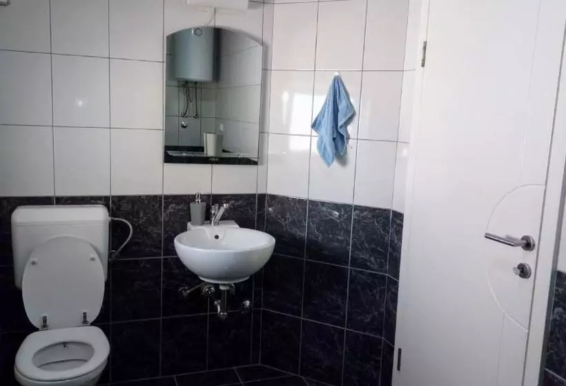 پانسیون Apartments&rooms Mido