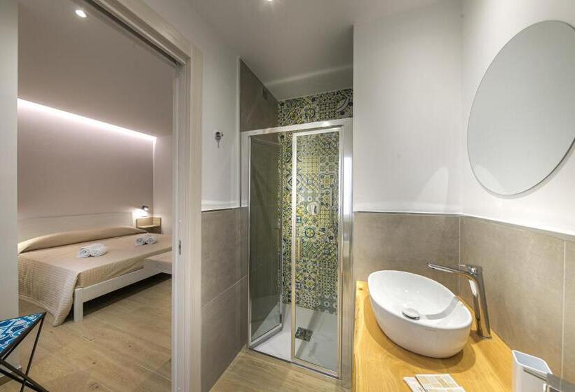 پانسیون Coresi Rooms