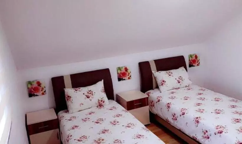 پانسیون Visoko Room