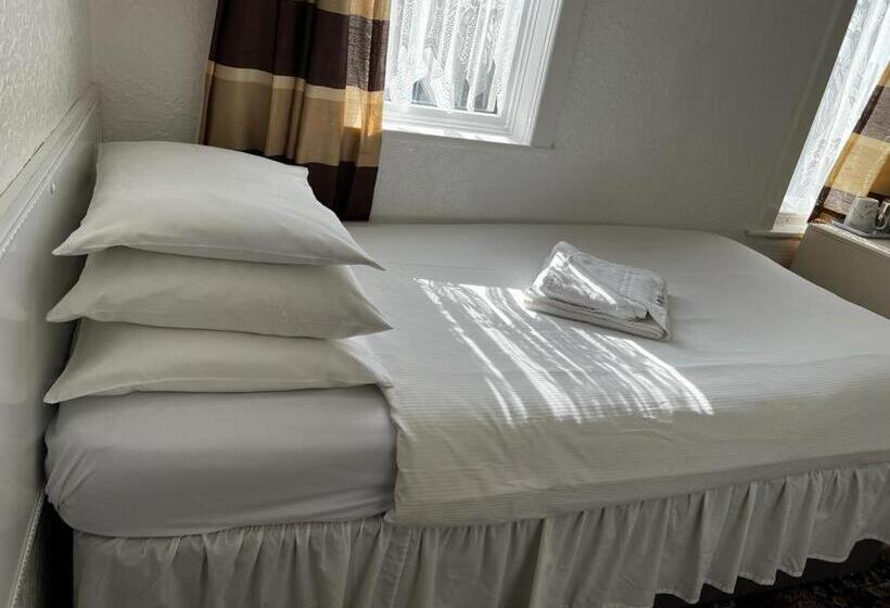 בית מלון כפרי Delton