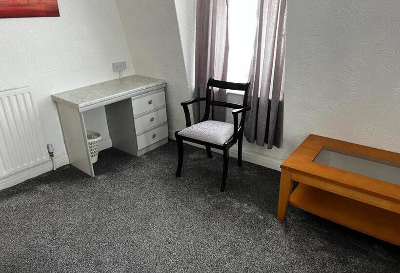 בית מלון כפרי Delton