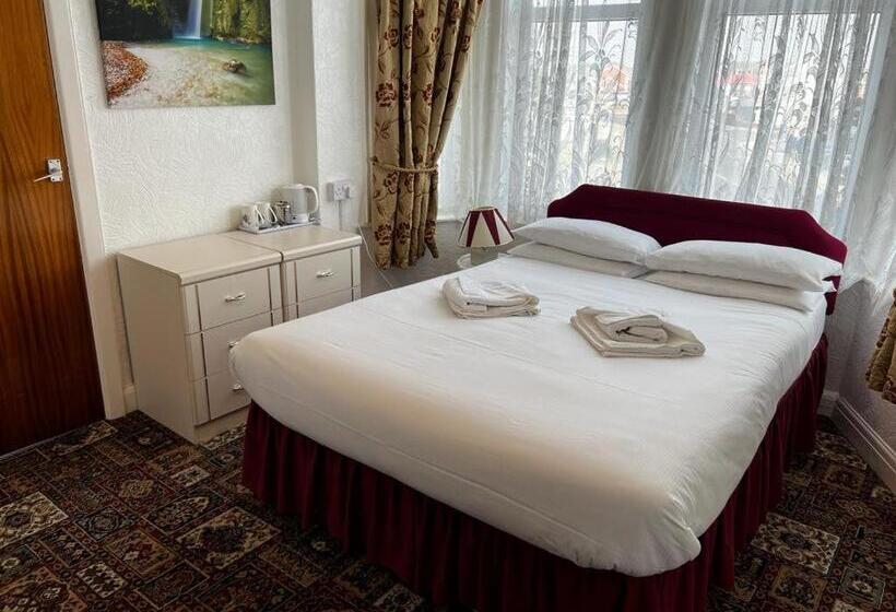 בית מלון כפרי Delton