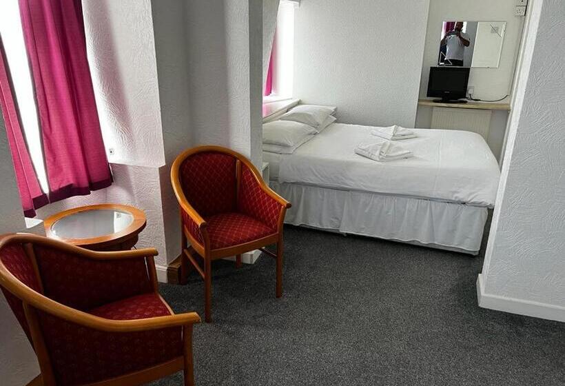 בית מלון כפרי Delton