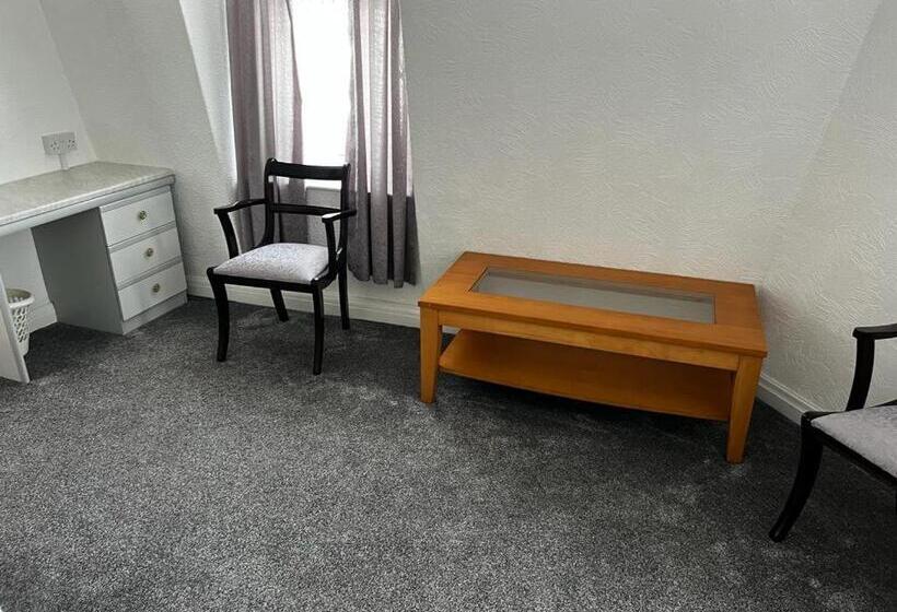 בית מלון כפרי Delton