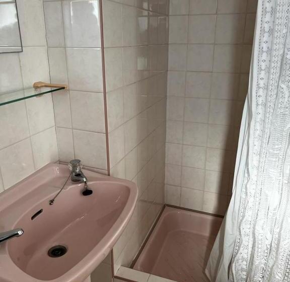 בית מלון כפרי Delton