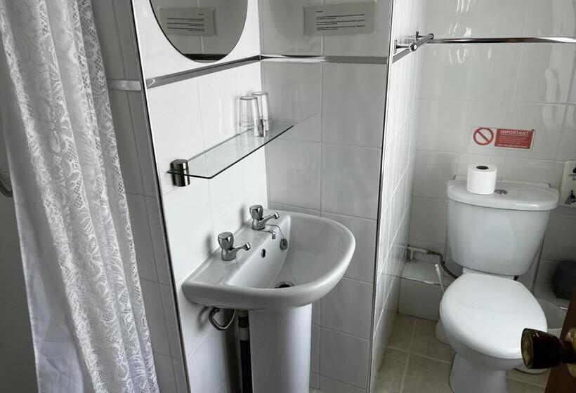 בית מלון כפרי Delton