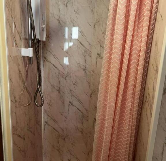 בית מלון כפרי Delton