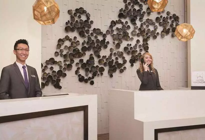 Отель Embassy Suites Portland/hillsboro, Oregon