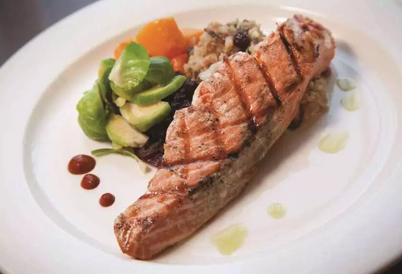 Отель Embassy Suites Portland/hillsboro, Oregon