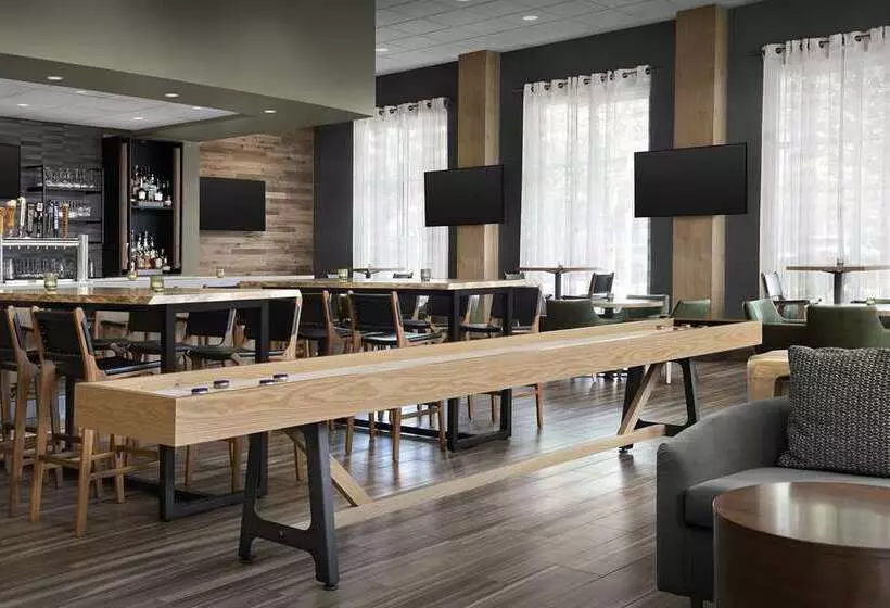 Отель Embassy Suites Portland/hillsboro, Oregon