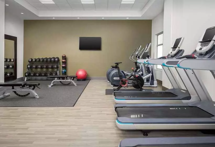 Отель Embassy Suites Portland/hillsboro, Oregon