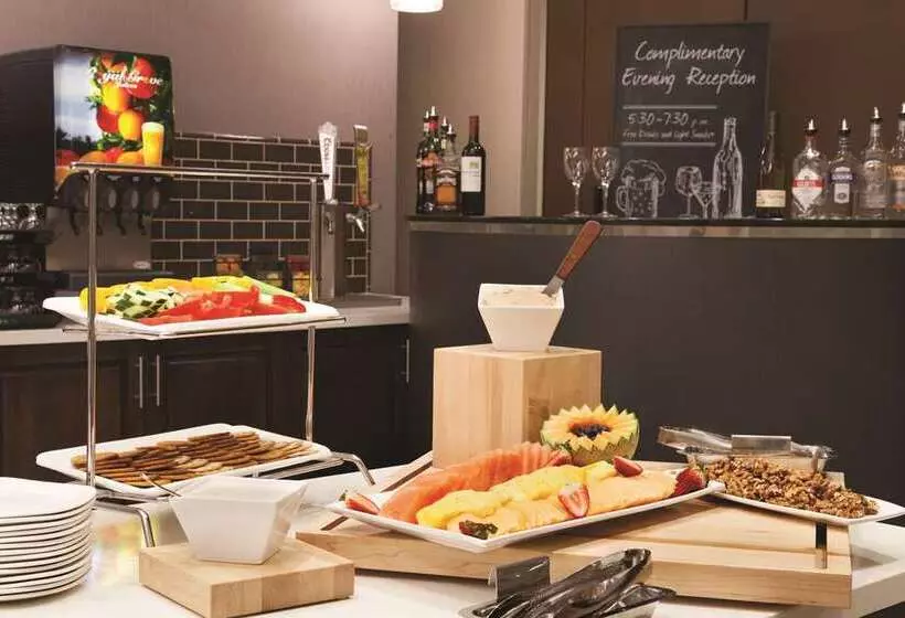 Отель Embassy Suites Portland/hillsboro, Oregon