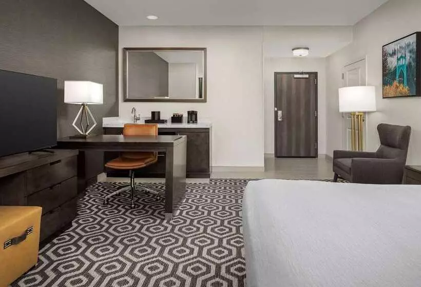 Отель Embassy Suites Portland/hillsboro, Oregon