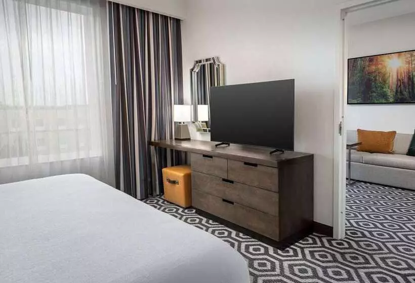 Отель Embassy Suites Portland/hillsboro, Oregon