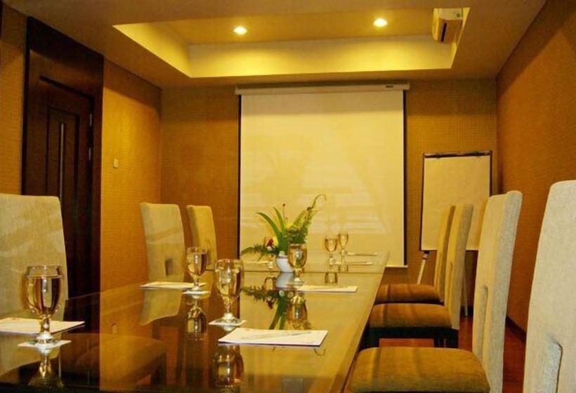 ホテル Horison Sagita Balikpapan