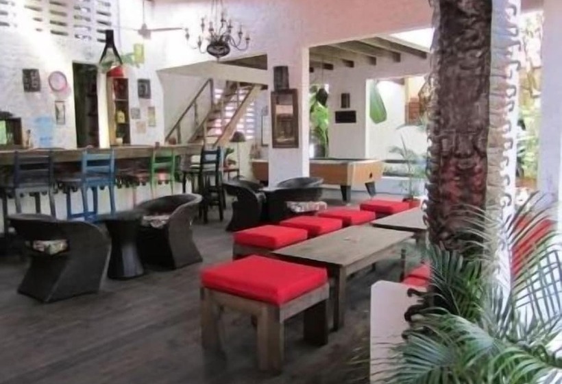 هتل Hôtel Du Roi Christophe