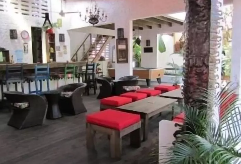 هتل Hôtel Du Roi Christophe