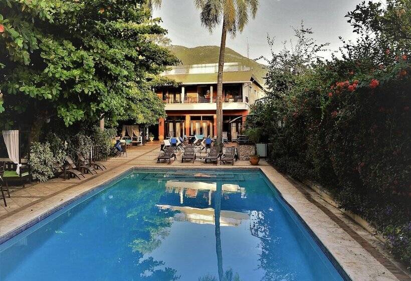 هتل Hôtel Du Roi Christophe