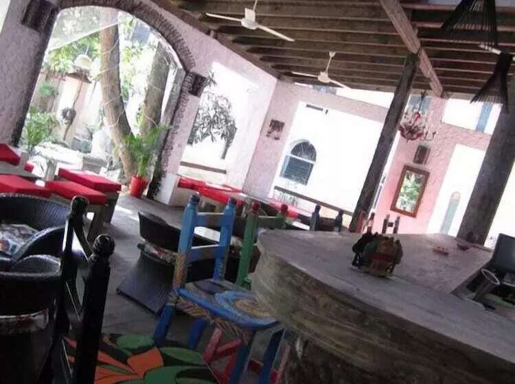 هتل Hôtel Du Roi Christophe