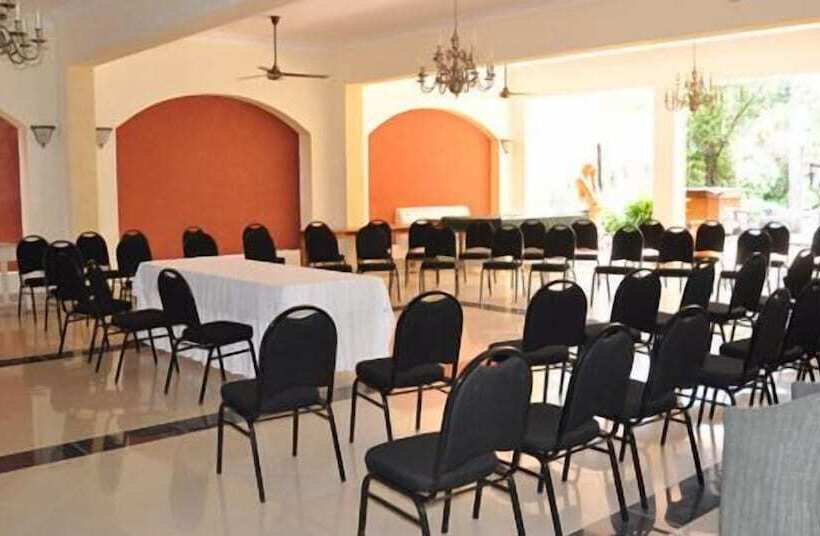 هتل Hôtel Du Roi Christophe