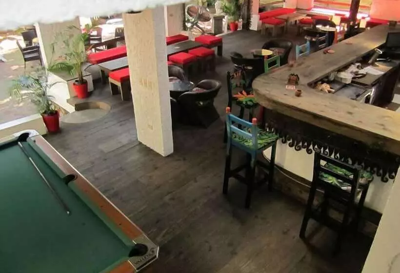 هتل Hôtel Du Roi Christophe