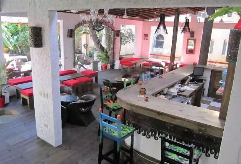 هتل Hôtel Du Roi Christophe